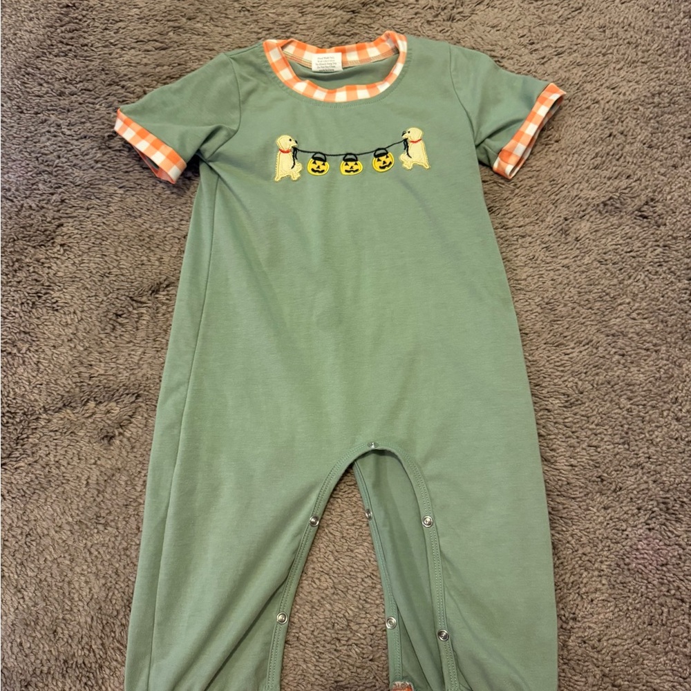 Adorable Green Toddler Romper with Pumpkin Design